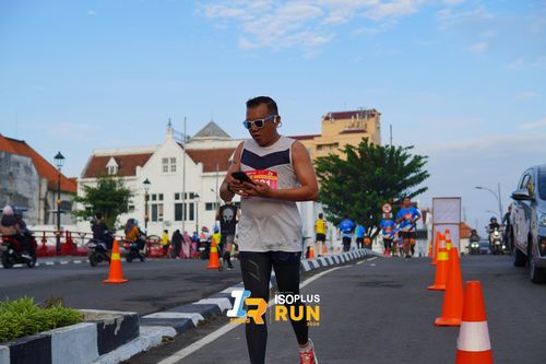 Race photo from Isoplus Run 2024 Surabaya