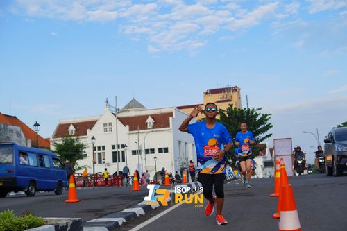 Race photo from Isoplus Run 2024 Surabaya