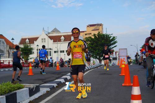 Race photo from Isoplus Run 2024 Surabaya