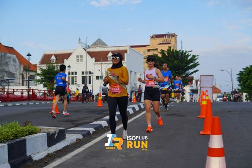 Race photo from Isoplus Run 2024 Surabaya