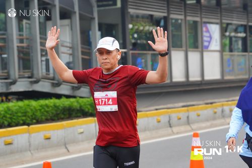 Race photo from Nu Skin Run 10K