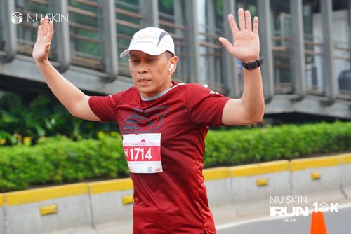 Race photo from Nu Skin Run 10K