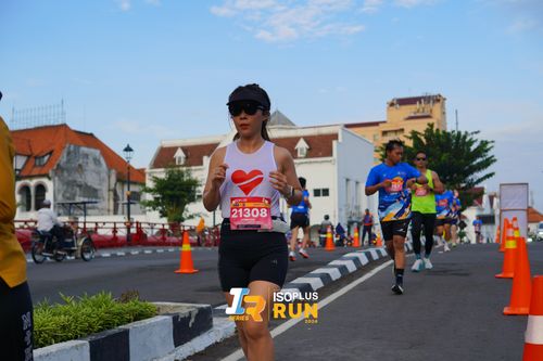 Race photo from Isoplus Run 2024 Surabaya
