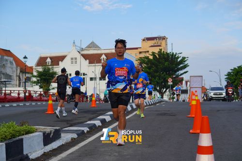 Race photo from Isoplus Run 2024 Surabaya
