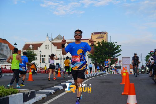 Race photo from Isoplus Run 2024 Surabaya