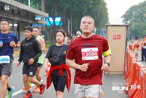 Race photo from Nu Skin Run 10K