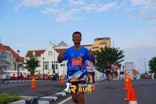 Race photo from Isoplus Run 2024 Surabaya
