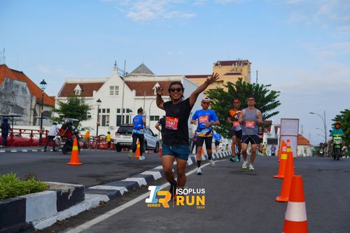 Race photo from Isoplus Run 2024 Surabaya