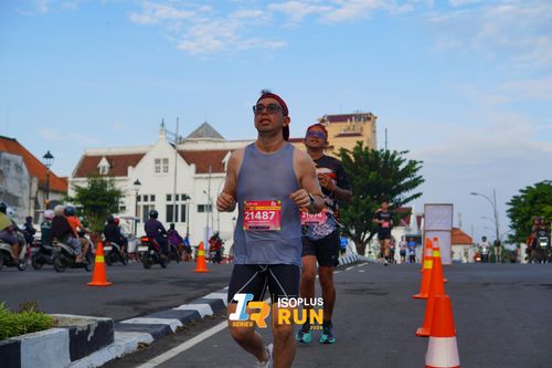 Race photo from Isoplus Run 2024 Surabaya