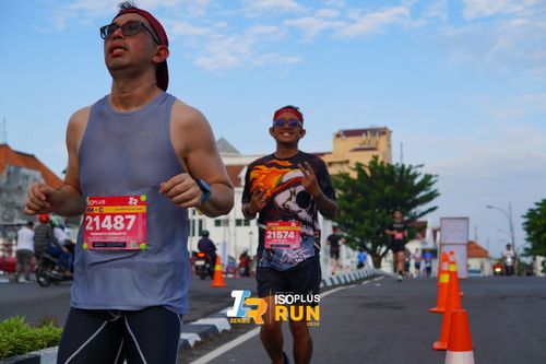 Race photo from Isoplus Run 2024 Surabaya
