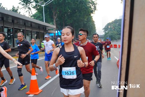 Race photo from Nu Skin Run 10K