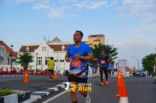 Race photo from Isoplus Run 2024 Surabaya