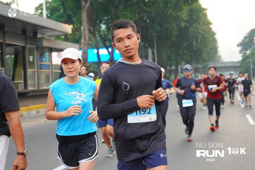 Race photo from Nu Skin Run 10K