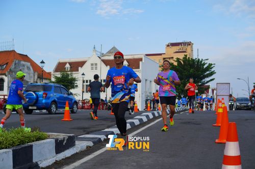 Race photo from Isoplus Run 2024 Surabaya