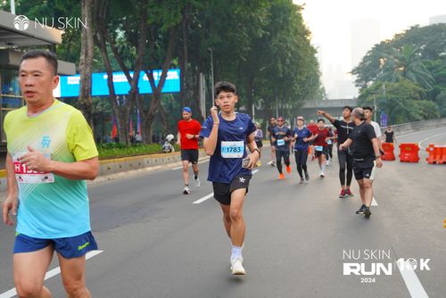 Race photo from Nu Skin Run 10K