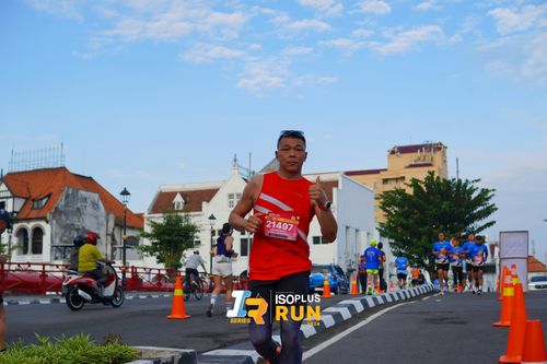 Race photo from Isoplus Run 2024 Surabaya