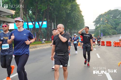 Race photo from Nu Skin Run 10K