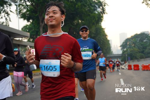 Race photo from Nu Skin Run 10K