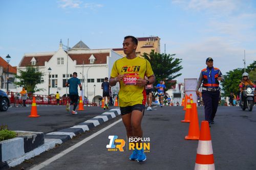 Race photo from Isoplus Run 2024 Surabaya