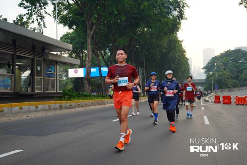 Race photo from Nu Skin Run 10K