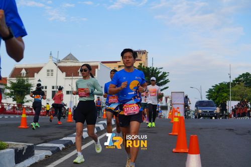 Race photo from Isoplus Run 2024 Surabaya