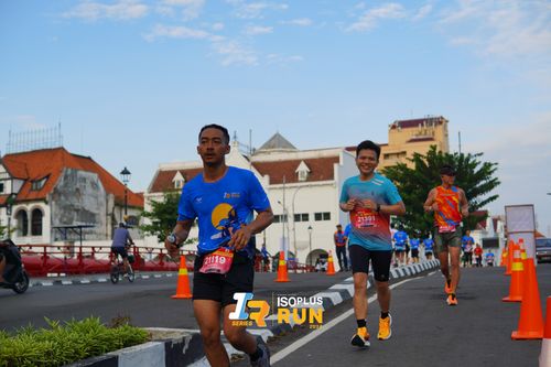 Race photo from Isoplus Run 2024 Surabaya