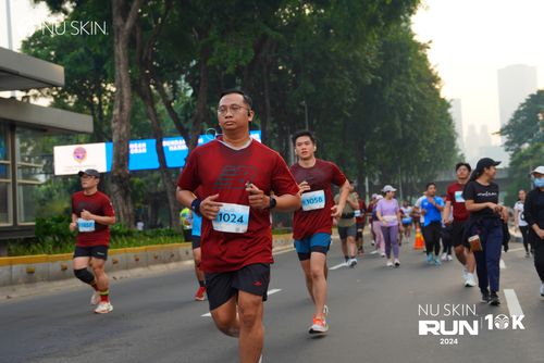 Race photo from Nu Skin Run 10K