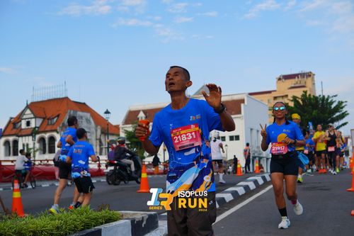Race photo from Isoplus Run 2024 Surabaya