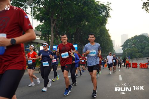 Race photo from Nu Skin Run 10K