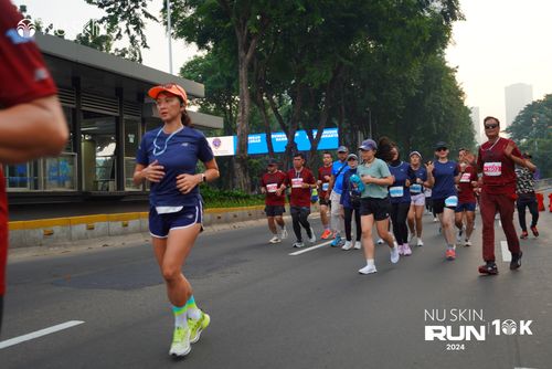 Race photo from Nu Skin Run 10K
