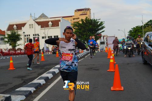 Race photo from Isoplus Run 2024 Surabaya