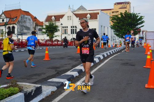 Race photo from Isoplus Run 2024 Surabaya