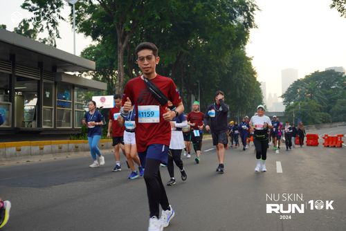 Race photo from Nu Skin Run 10K
