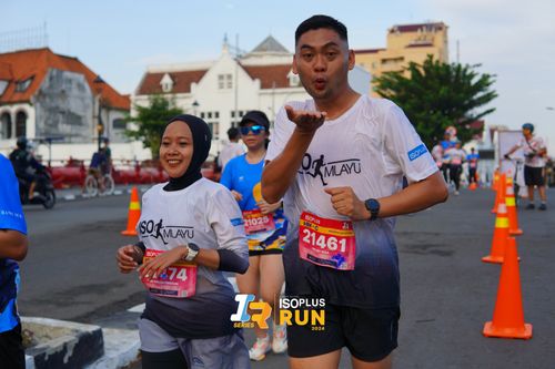 Race photo from Isoplus Run 2024 Surabaya