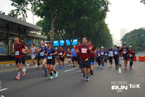 Race photo from Nu Skin Run 10K