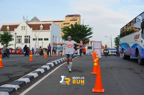 Race photo from Isoplus Run 2024 Surabaya