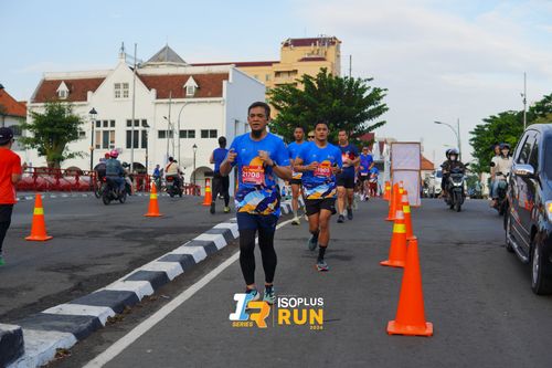 Race photo from Isoplus Run 2024 Surabaya