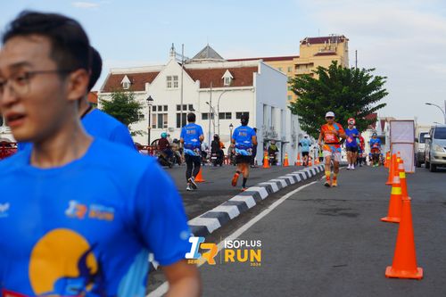 Race photo from Isoplus Run 2024 Surabaya