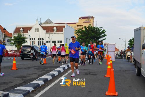 Race photo from Isoplus Run 2024 Surabaya