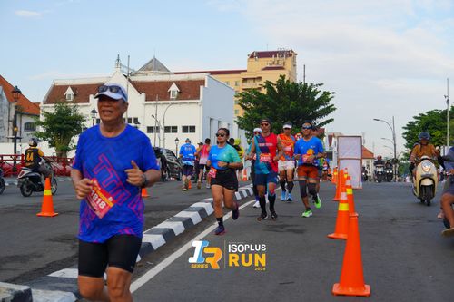 Race photo from Isoplus Run 2024 Surabaya