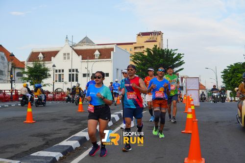Race photo from Isoplus Run 2024 Surabaya