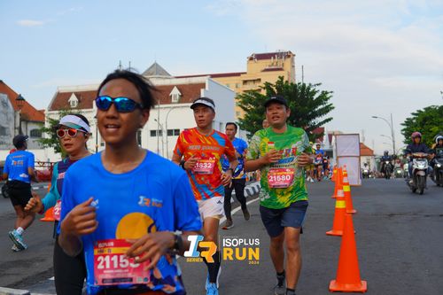 Race photo from Isoplus Run 2024 Surabaya