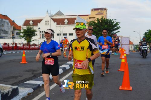 Race photo from Isoplus Run 2024 Surabaya