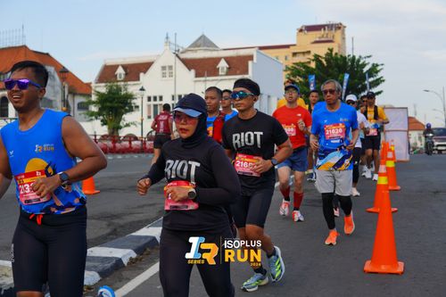 Race photo from Isoplus Run 2024 Surabaya