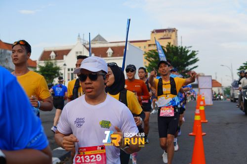 Race photo from Isoplus Run 2024 Surabaya