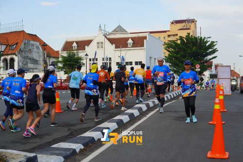 Race photo from Isoplus Run 2024 Surabaya