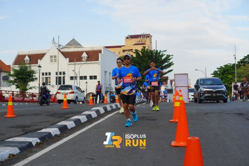 Race photo from Isoplus Run 2024 Surabaya