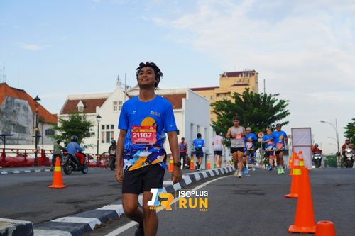 Race photo from Isoplus Run 2024 Surabaya