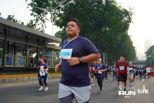 Race photo from Nu Skin Run 10K