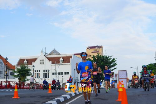 Race photo from Isoplus Run 2024 Surabaya